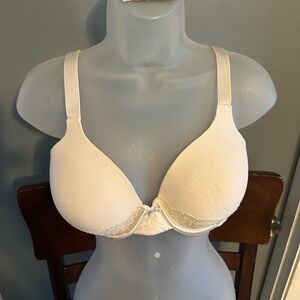 Vanity Fair Soft Beige Underwire Bra